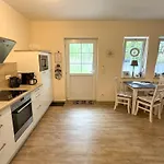 Apartment Ast *