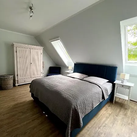 Ast Apartment *