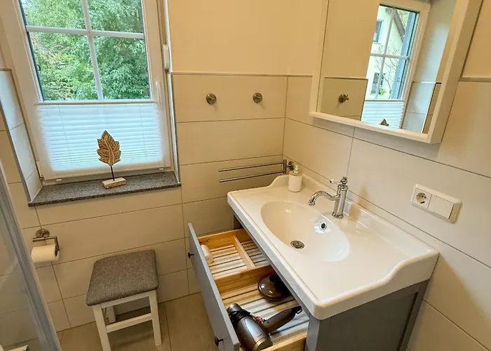 דירה Ast בורג